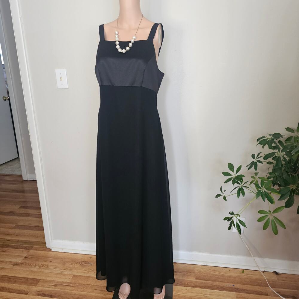 Adrianna Papell Occasions Black Maxi Dress – Elegant Formal Evening Gown Size 10 - Picture 2 of 7